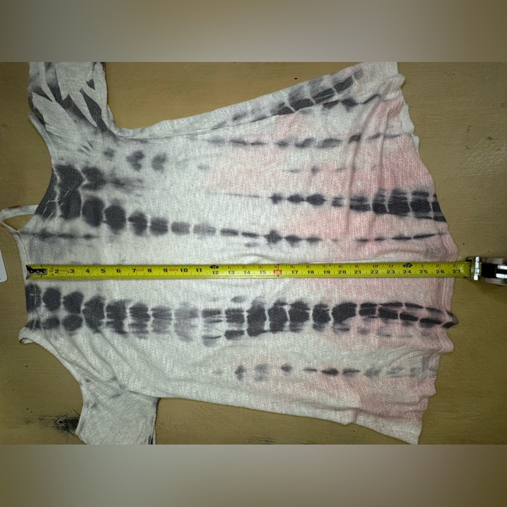 Charming Charlie Cold Shoulder Top - Picture 6 of 7